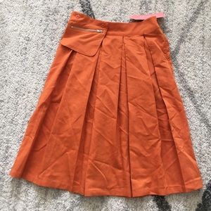 NWT Skirt Pleated Burnt Orange Side Zipper Size 14